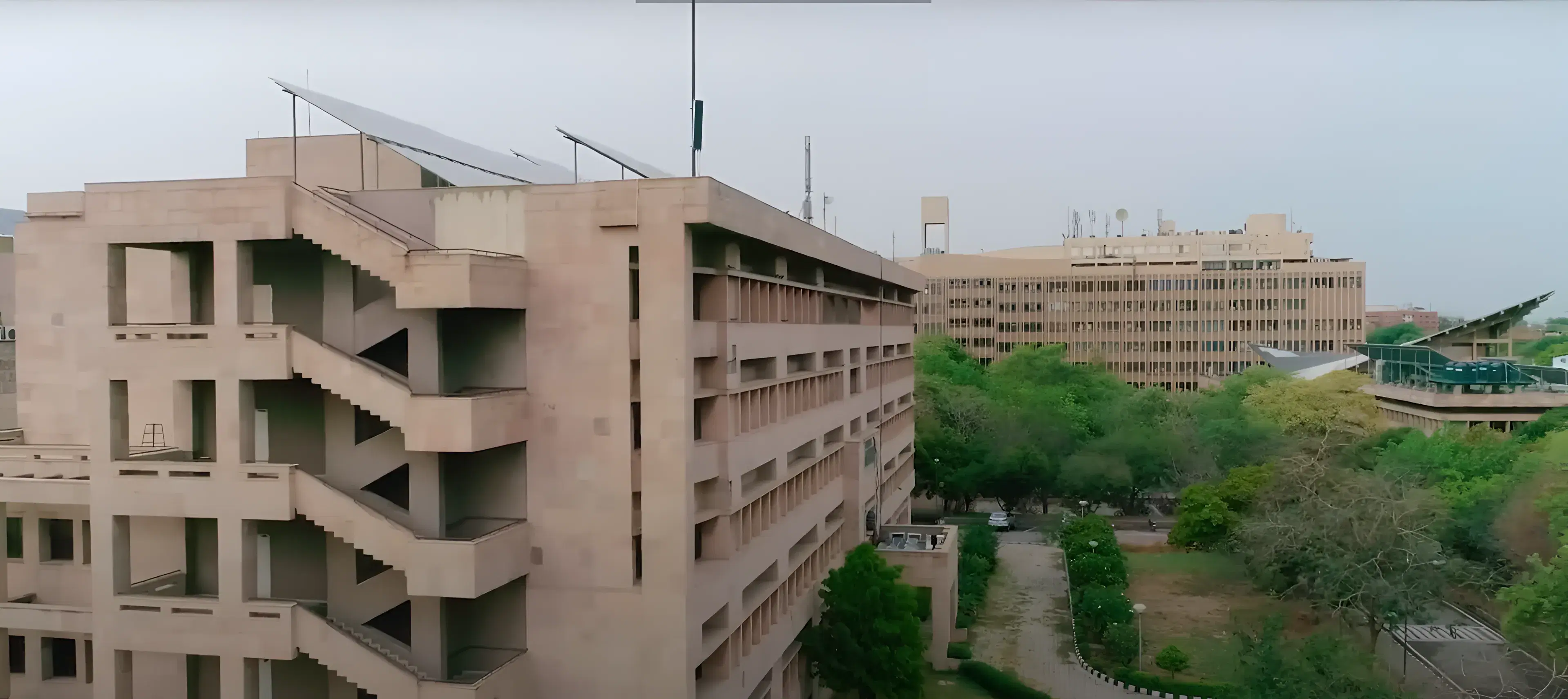 IIT Delhi academic infrastructure photo 6